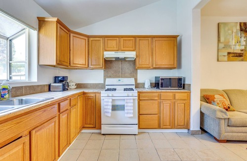 Lakeland Village Apartment | 4 Mi to Lake Elsinore: Pet-Friendly Adventure Base
