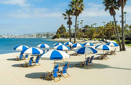 Central Mission Beach Hotel | 4-Star Hotel ∙ Bahia Resort Hotel
