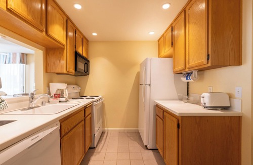 San Diego Country Estates Hotel | 4 Units | Pool & Free Onsite Parking | Near Ramona Winery