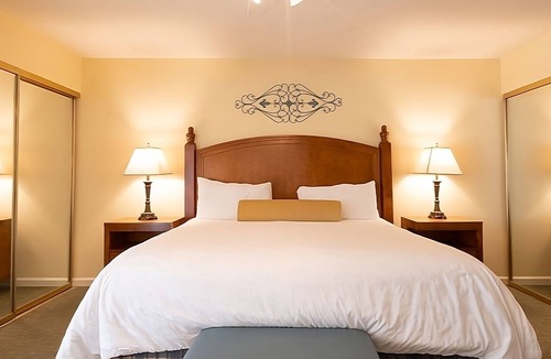 San Diego Country Estates Hotel | 4 Units | Pool & Free Onsite Parking | Near Ramona Winery
