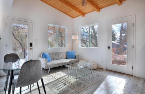Durango House | 4459 County Rd 203 - 2 Bedroom Cabin