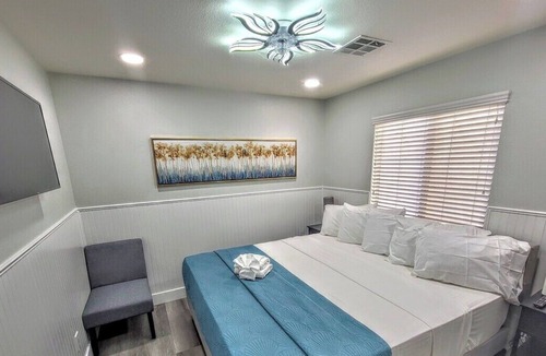 Silverado Ranch House | #45Villa w/Pool&Spa: Mins to LV Strip/Green Valley