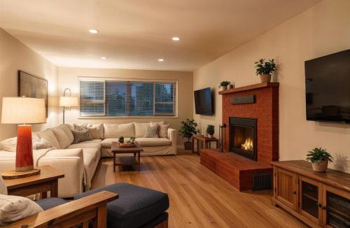 Simi Valley House | 4BR Home for Groups Private Pool and Games