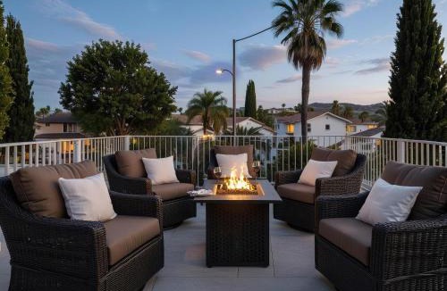 Simi Valley House | 4BR Home for Groups Private Pool and Games