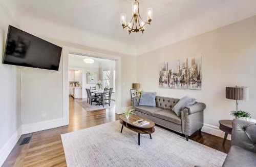 Oakland House | 4BR4BA Hidden Gem WD Parking