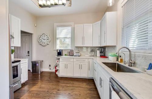 Oakland House | 4BR4BA Hidden Gem WD Parking