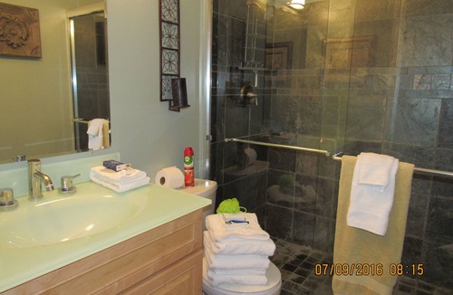 Moonridge House | 5 Bdrm, 4 Bath, Spa, Game Room W/pool Table