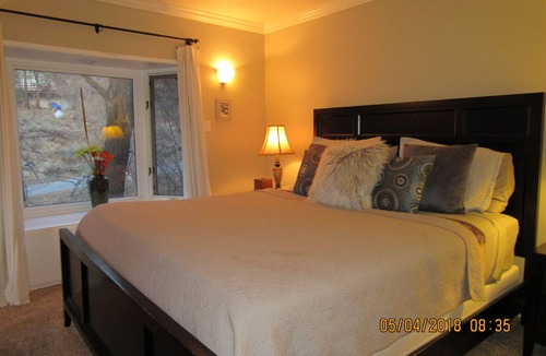 Moonridge House | 5 Bdrm, 4 Bath, Spa, Game Room W/pool Table