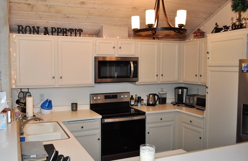 Mammoth Lakes House | 5-Star Solitude & Mammoth Mtn Views @ Snowcreek #237, Remodeled, Spa, Laundry