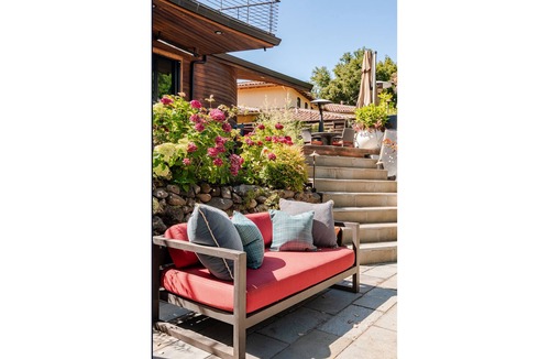 Menlo Park House | 5BR Designer Home with Sun Deck Near Stanford & 280