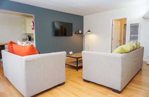 Downtown Condo | 6 Blocks from Beach - Private Locked Room in Great Building & Ideal Location!