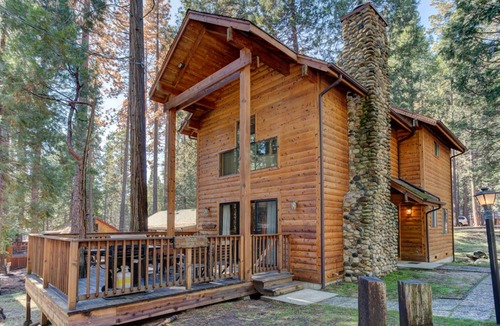 North Wawona Cabin | 98 m² Cabin ∙ 2 bedrooms ∙ 6 guests
