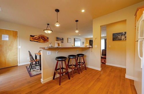 Orick House | 9A Prairie Creek Suite at the Meadow Site