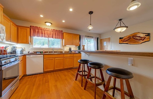 Orick House | 9A Prairie Creek Suite at the Meadow Site