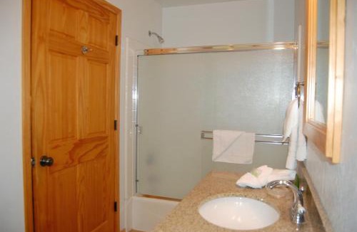 North Wawona Ski Chalet | 9N Fox Hollow