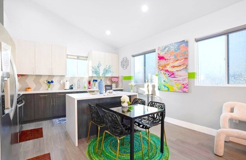NoHo Arts District House | A. 3BR NoHo Pad 15m to Universal + Patio + Grill + Parking