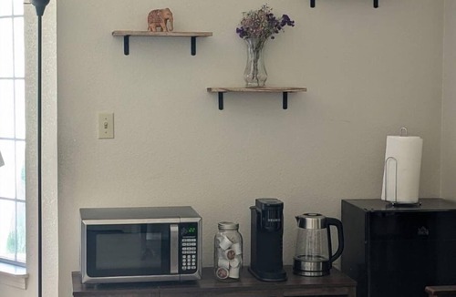 Columbia Apartment | A Cozy Room with Private Entrance
