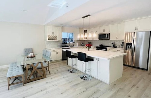 South San Jose House | A Luxurious -3BR/2BA- Urban Gem, Sunlit & Smart!