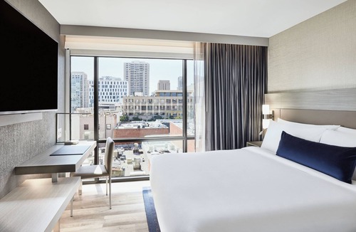 Gaslamp Quarter Hotel | AC Hotel by Marriott San Diego Downtown Gaslamp Quarter