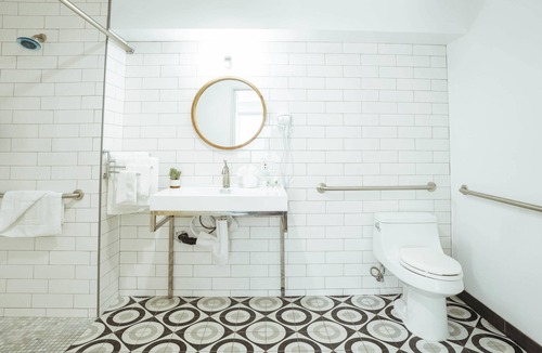 Belmont Shore Hotel | ADA - Deluxe Room, 1 Queen Bed, Accessible Non Smoking