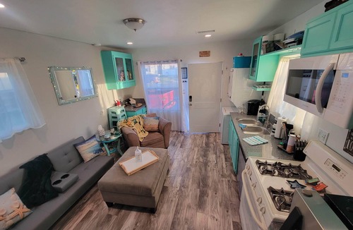 East Side Capistrano House | Adorable Beach House 1/2 mile from the Beach