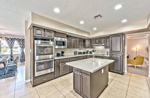 Las Vegas Villa | Amazing! 5BDR Big Pool. Game Room Huge LOT Enjoy!