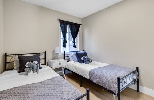 Sunnyvale House | Amazing Highly Spacious 3 Bedrooms House