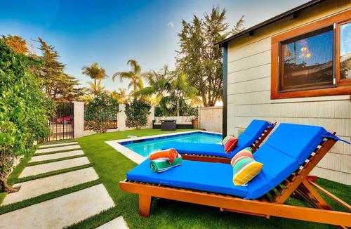 Beach Barber Tract Villa | Amazing Location, Walk 2 Beach,Pool, Jacuzzi,Cute!