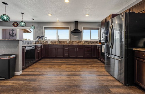 Smith River House | Amazing Ocean View - Redwoods - Game Room - Fire Pit - Casino