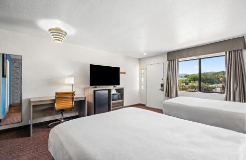 Yucca Valley Hotel | Americas Best Value Inn and Suites -Yucca Valley