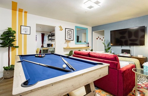 Gateway District House | Arts District Group Suite | Sleeps 10 + Pool Table