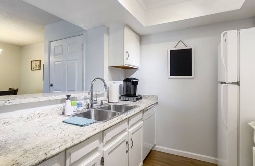 Mesa Grande Condo | AZ Sunset-PRIME location-Tempe-Mesa-Phoenix-Close to Freeways- King Bed!