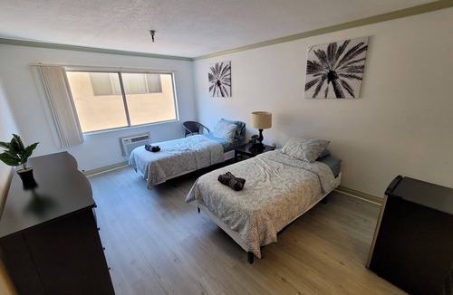 Beverly Hills Hotel | (B11) LA Lovely Double Deluxe Unit