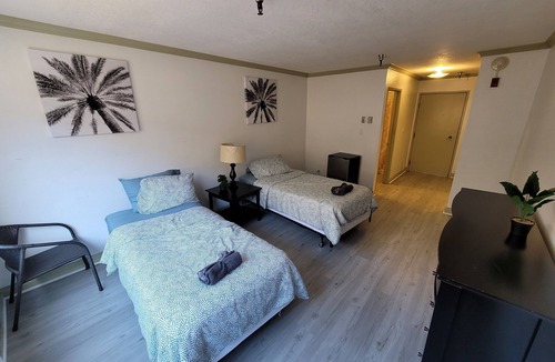 Beverly Hills Hotel | (B11) LA Lovely Double Deluxe Unit