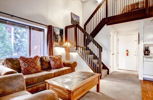 Yosemite West Condo | (B207) Loft Condominiums