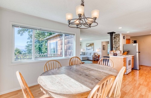 Neahkahnie Beach House | Bamboo House! Cozy Ocean View Home in Manzanita with Large Deck and Fire Pit!