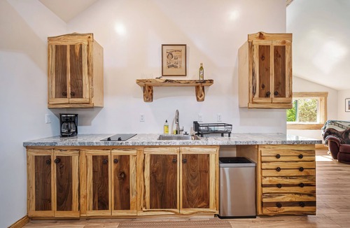North Auburn Apartment | Barndo Hideaway at Hy Sun Ranch