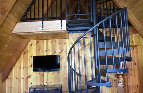 Wishon Cabin | Bass Lake Cabin. Knotty Pines Lodge