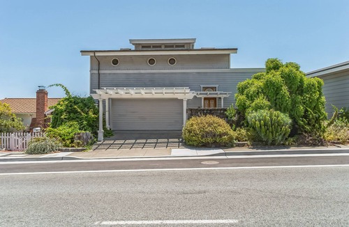San Rafael House | Bayfront Retro Retreat - Amazing SF Getaway