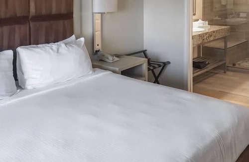 Capistrano Beach Resort | Beach Fun, 3 Modern Units, Pool, Parking, Game room!