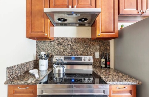 Imperial Beach Apartment | Beachbreak Deluxe Getaway Designer Suite