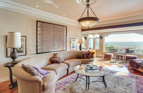 Alamitos Beach Condo | Beachfront Living in Long Beach: 2,500 Sq Ft Condo