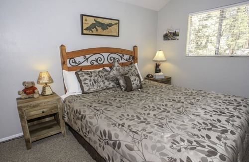 Moonridge Cottage | Bear Mountain Retreat