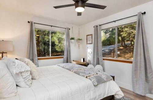 Upper Moonridge House | BearVenidos #2051 by Big Bear Vacations