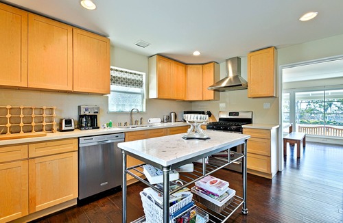 Capistrano Beach Cottage | Beautiful beach cottage w/ocean views, yard+outdoor living