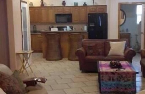 Foothills House | Beautiful home and scenic mountain view!