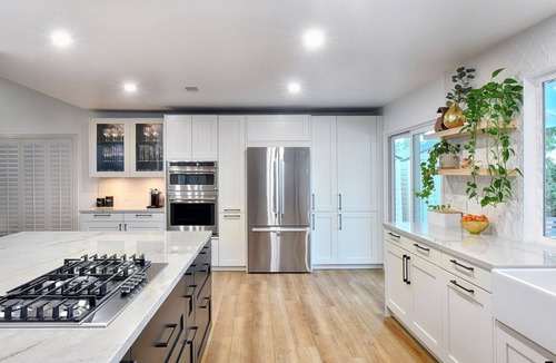 Mount Helix House | Beautiful Modern Luxury Mount Helix Retreat with BIG Backyard Patio Gym Quiet