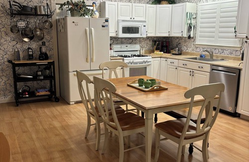 Gardnerville Ranchos Cottage | Beautiful Valley, 10 miles south of Carson City