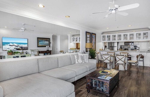Avalon Condo | Beautiful Villa, OCEAN VIEWS, NO STEPS, Golf Cart