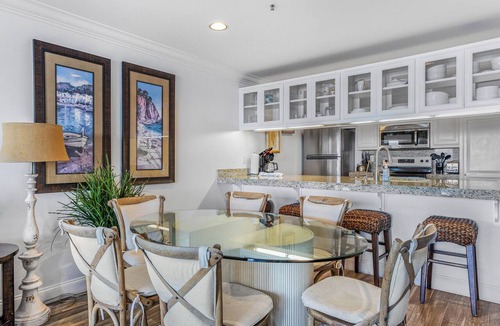 Avalon Condo | Beautiful Villa, OCEAN VIEWS, NO STEPS, Golf Cart